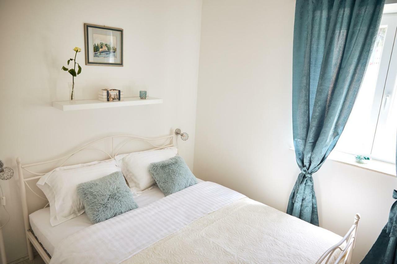 Apartment Vintage คาชเตลา ภายนอก รูปภาพ